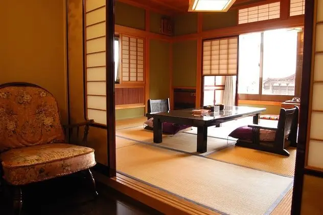 Traditional Oda, Nehir Manzaralı (Japanese Style, Seika)