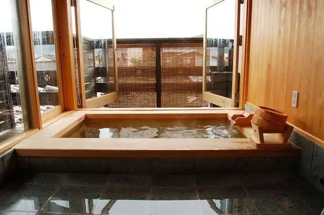 Traditional Oda, Nehir Manzaralı (Japanese Style, Seika)