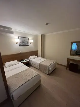 Standard Tek Büyük veya İki Ayrı Yataklı Oda