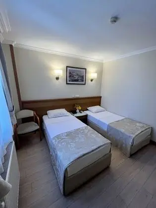 Standard Tek Büyük veya İki Ayrı Yataklı Oda