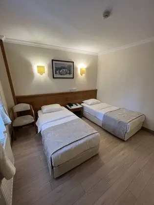 Standard Tek Büyük veya İki Ayrı Yataklı Oda