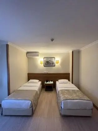 Tek Büyük Yataklı Oda