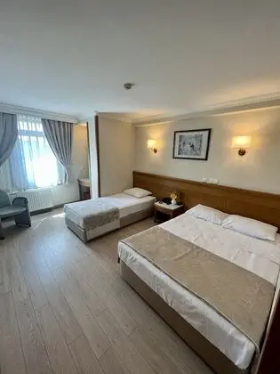 Üç Kişilik Oda