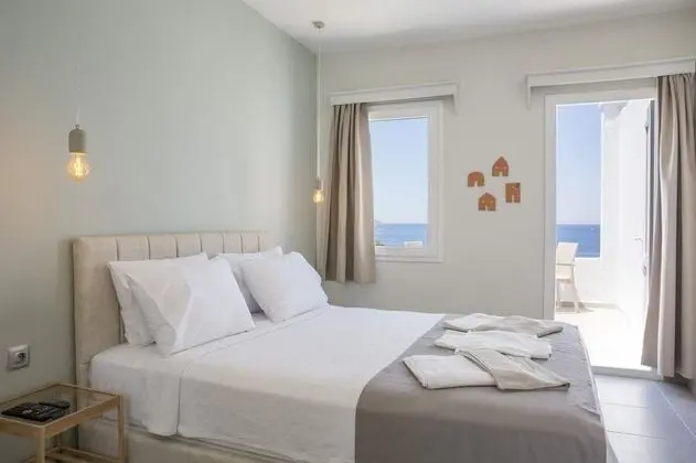 Dört Kişilik Oda, Deniz Manzaralı