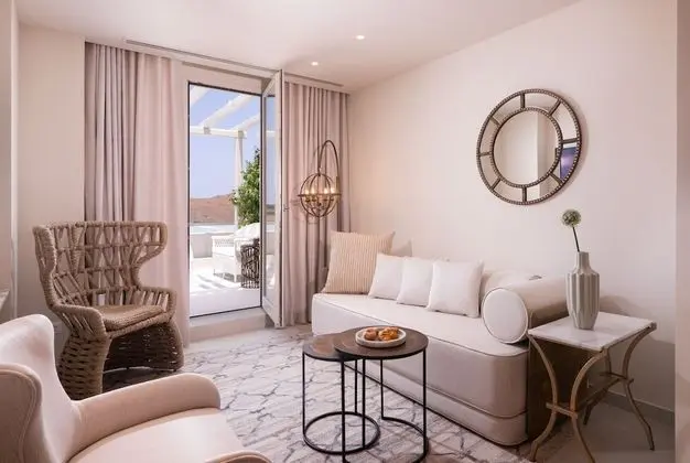 Harmony Hydra Room
