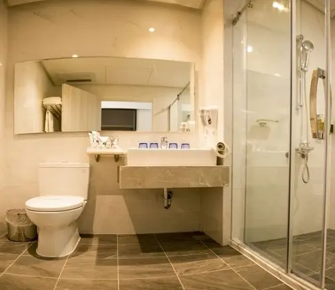 Standard Dört Kişilik Oda, 2 Çift Kişilik Yatak, Balkon, Denize Bakan