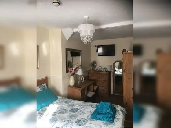 İki Ayrı Yataklı Oda, Banyolu/Duşlu