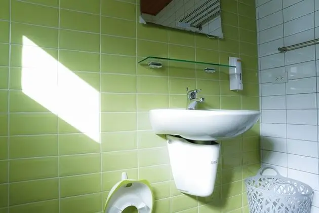 Üç Kişilik Oda (4F)