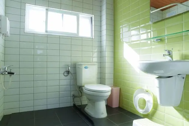 Üç Kişilik Oda (4F)