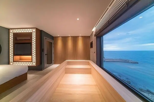 [Free Breakfast for 2] Ocean Suite Double