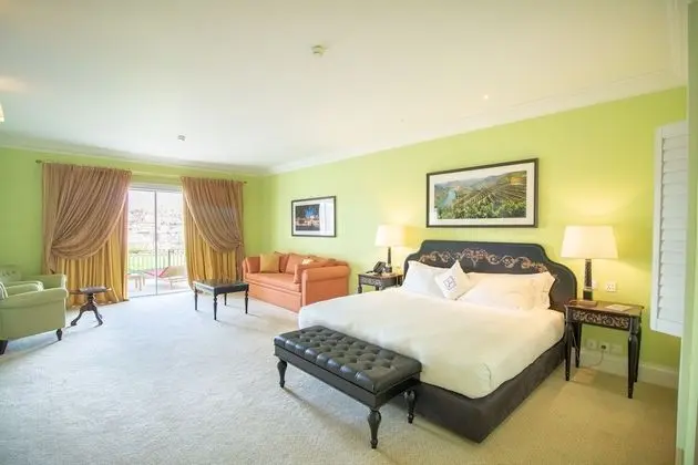 Suite - City or River or Garden View - Low Floors 1,2 of East wing requiring 2 lifts to be accessed