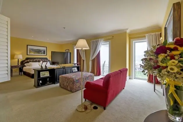 Suite - City or River or Garden View - Low Floors 1,2 of East wing requiring 2 lifts to be accessed