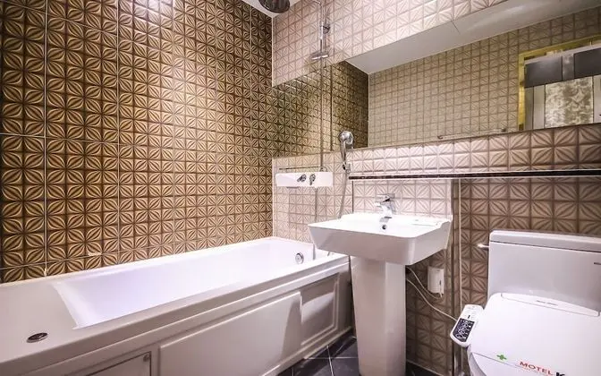 Oda (Cinema (Non-Smoking Room))