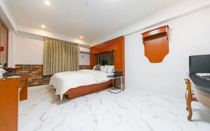 Oda (Standard-Business (Sauna Netflix Avai)