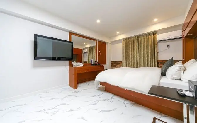 Oda (Standard-Business (Sauna Netflix Avai)