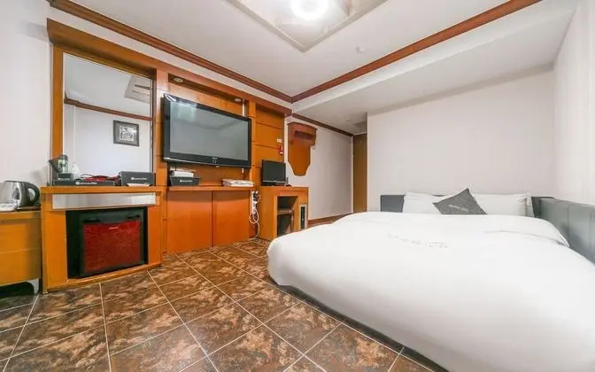 Oda (Standard-Business (Sauna Netflix Avai)