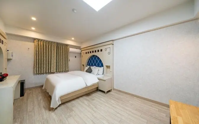 Oda (Standard-Business (Sauna Netflix Avai)