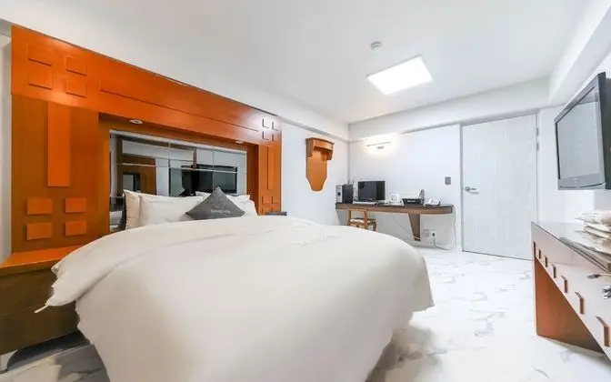 Oda (Standard-Business (Sauna Netflix Avai)