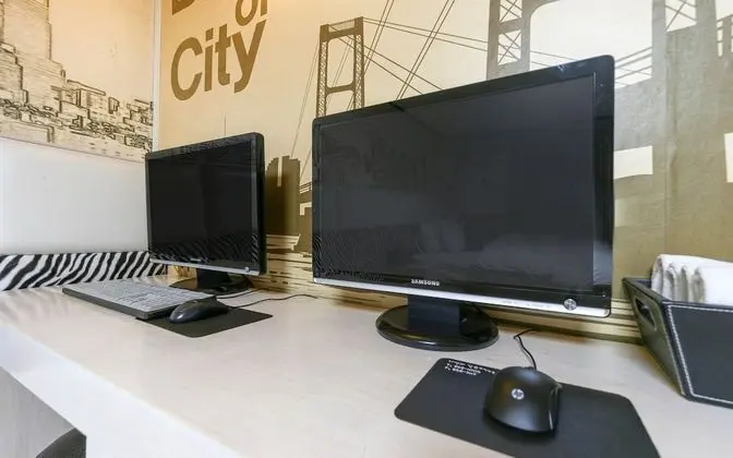 Oda (Suite (Massage Chair Sauna Netflix Av)