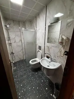 Aile Odası, Sokak Manzaralı