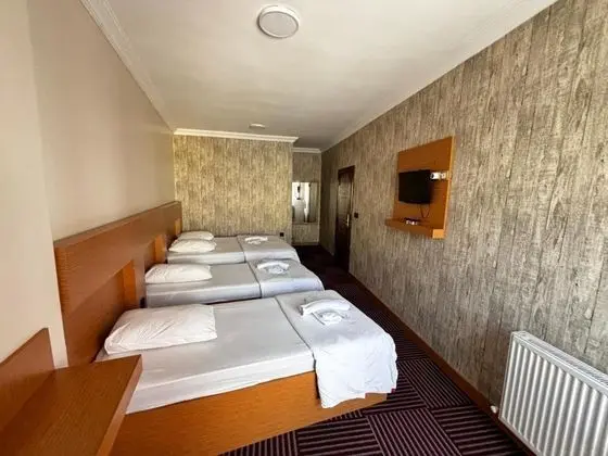 Twin, Sokak Manzaralı