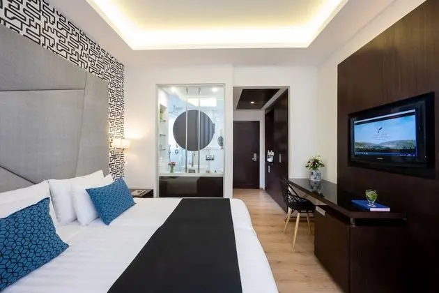 Boutique Room