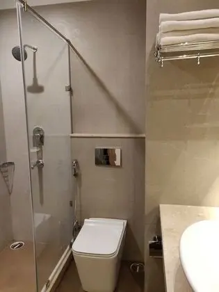 Deluxe Tek Büyük Yataklı Oda, 1 Büyük (Queen) Boy Yatak, Engellilere Uygun