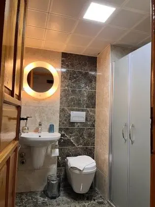 Aile Odası, Havuz Manzaralı