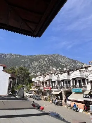 Çift Kişilik, Şehir Manzaralı