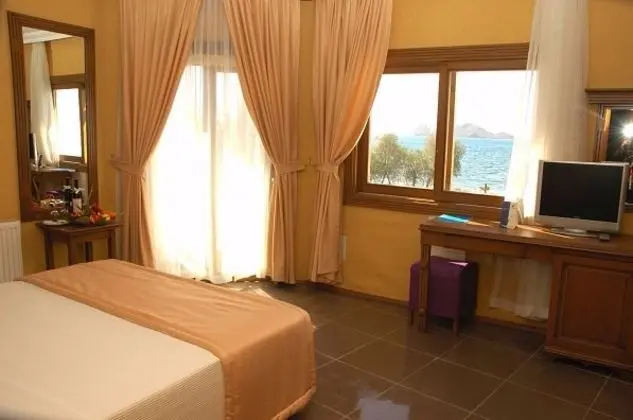 Peyzaj Manzaralı 1 Çift Kişilik Yatak