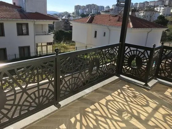 3 Nolu Balkonlu Daire