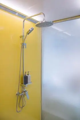 Üç Kişilik Oda, Birden Çok Yatak, Sigara İçilmez