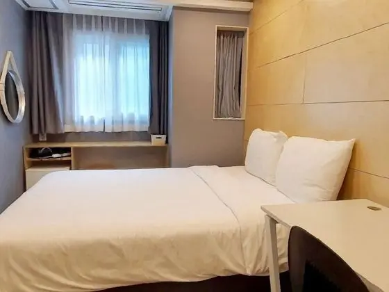 Standard Dört Kişilik Oda, 2 Çift Kişilik Yatak