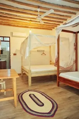 Traditional Tek Büyük Yataklı Oda