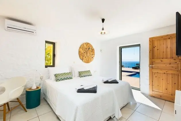 Yellow Dream Villa 1