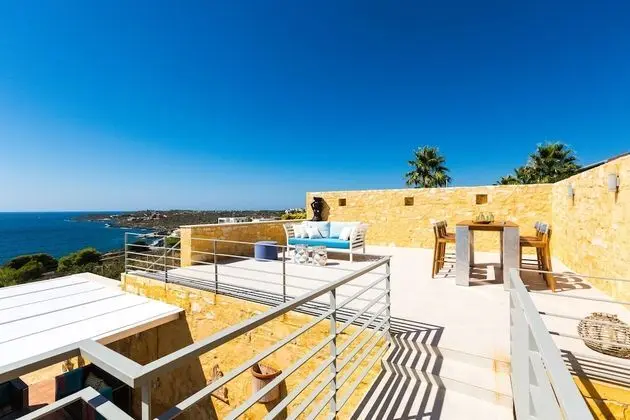Yellow Dream Villa 1