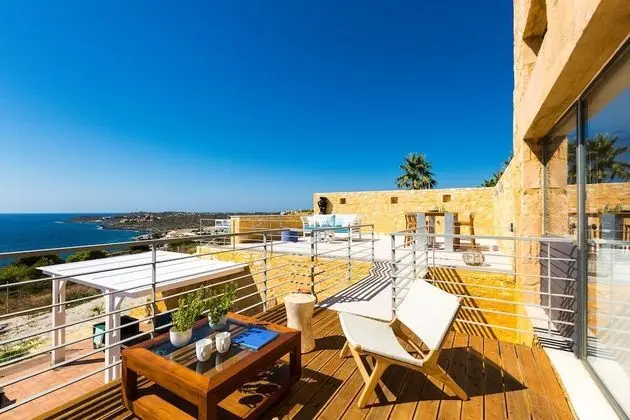 Yellow Dream Villa 1