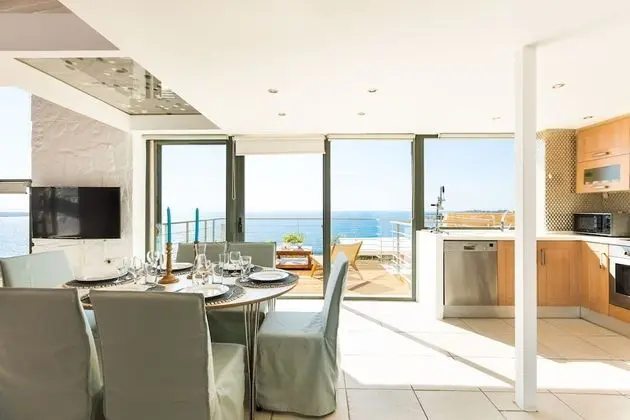 Yellow Dream Villa 3