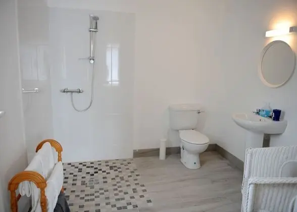 Tek Büyük Yataklı Oda, Banyolu/Duşlu