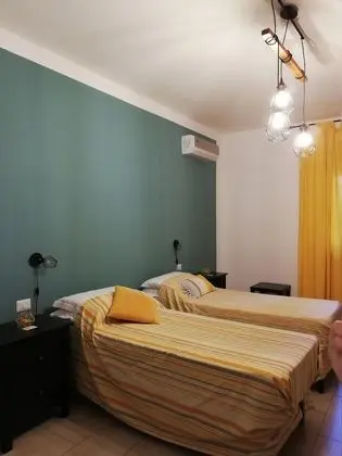 Tek Büyük veya İki Ayrı Yataklı Oda
