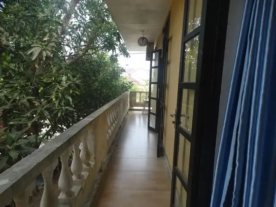 Üç Kişilik Oda, Bahçe Manzaralı