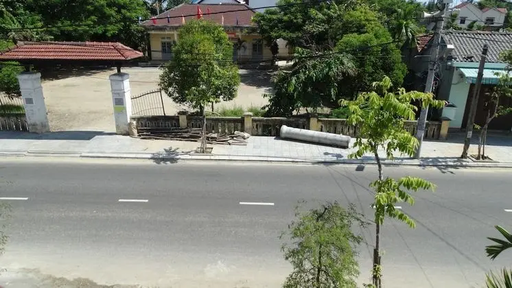Üç Kişilik Oda, Bahçe Manzaralı