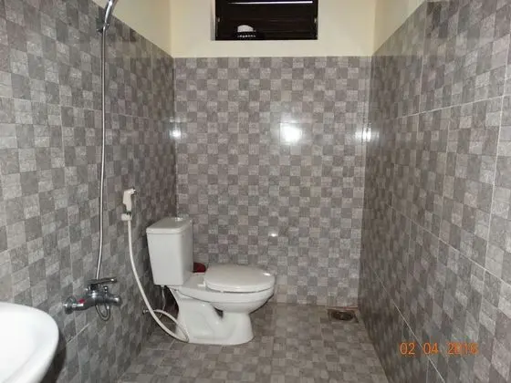 Üç Kişilik Oda, Bahçe Manzaralı