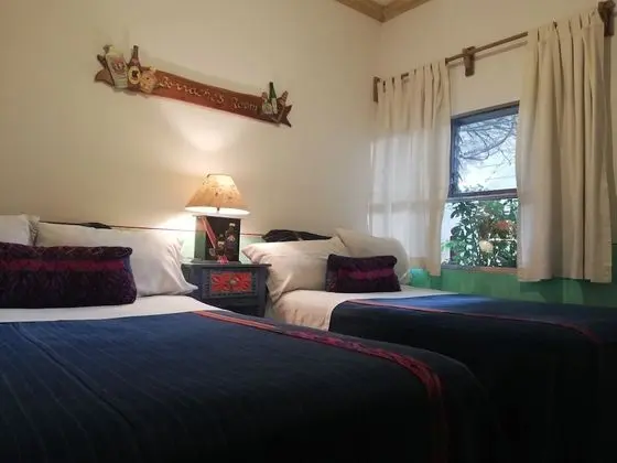 İki Ayrı Yataklı Oda, 2 Tek Kişilik Yatak, Ortak Banyo, Zemin Kat
