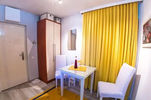 Stüdyo, Balkon