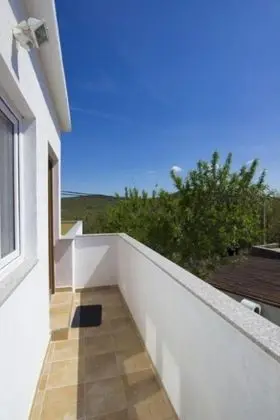 Ev (Yellow - parking and grill - H(4+2))