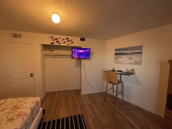 Basic Tek Büyük Yataklı Oda, 1 Büyük (Queen) Boy Yatak, Balkon, Şehir Manzaralı