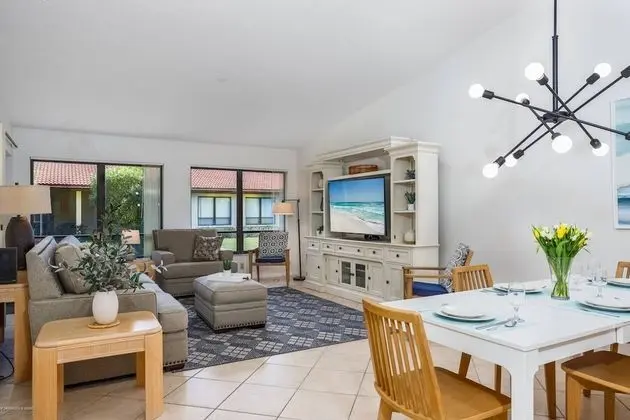 Daire (Yellow Pine Villa)