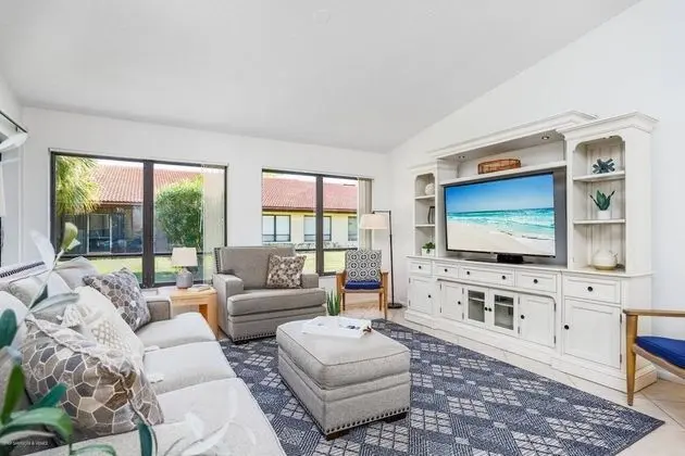 Daire (Yellow Pine Villa)