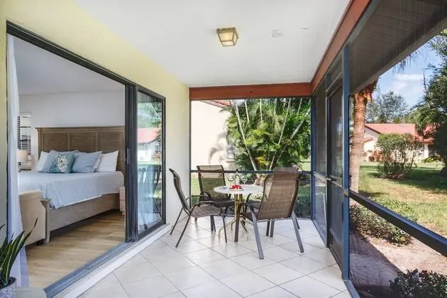 Daire (Yellow Pine Villa)